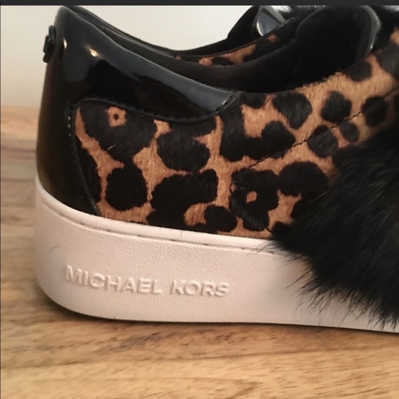 Michael Kors leopard pattern perfect condition - Picture 2 of 5